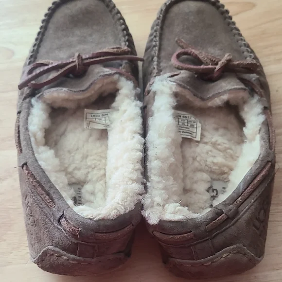 UGG Brown Slip-On Loafers Plush Comfort s-l400.jpg main image 3
